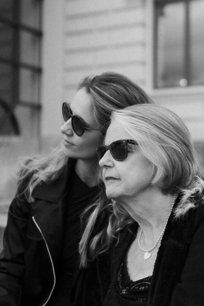 Portrait Photoshoot at Historical Center Zurich, Switzerland, featuring mother and daughter. Photographer Mariana Beltrame.
